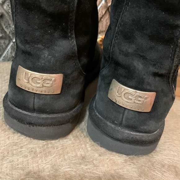 ⚜️SALE⚜️ UGG Mayfaire Boots - Picture 3 of 10